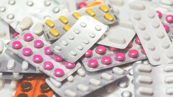medications-1853400 640